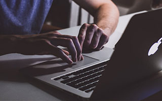 开云体育_ 德甲上半场总结：谁能成为冬窗黑马？，德甲开放球迷入场