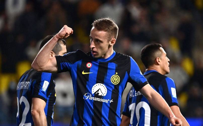 包含巴塞罗那战术调整收获理想效果的词条