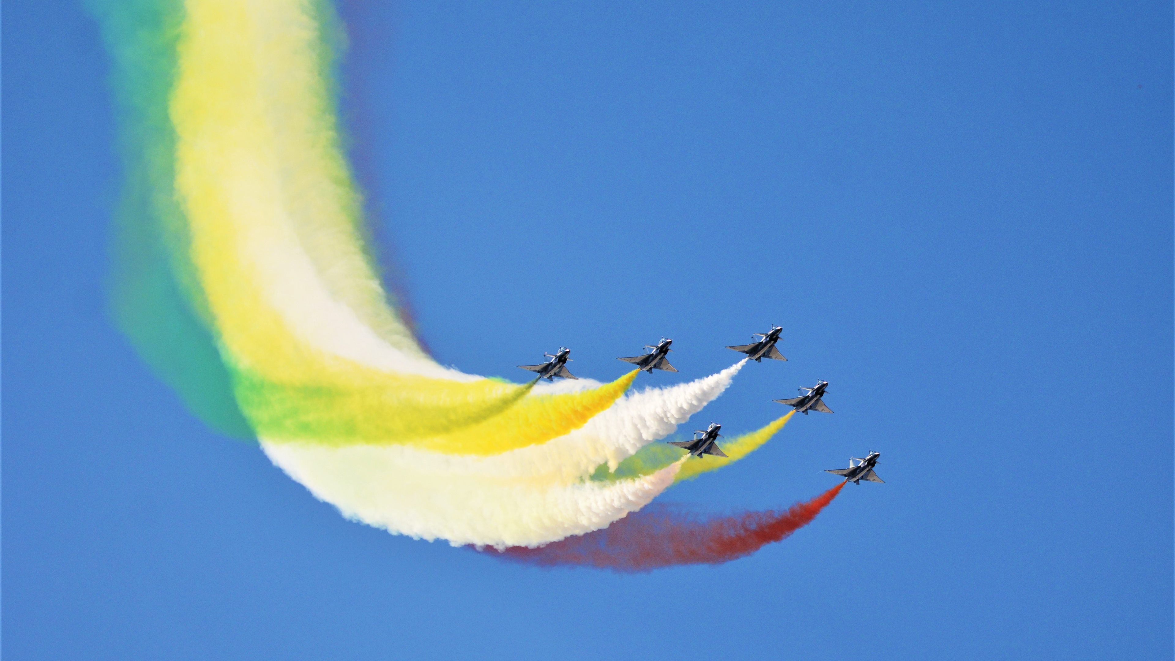 “青训基地建设稳步推进,为未来足球培养奠基”,足球青训发展方案