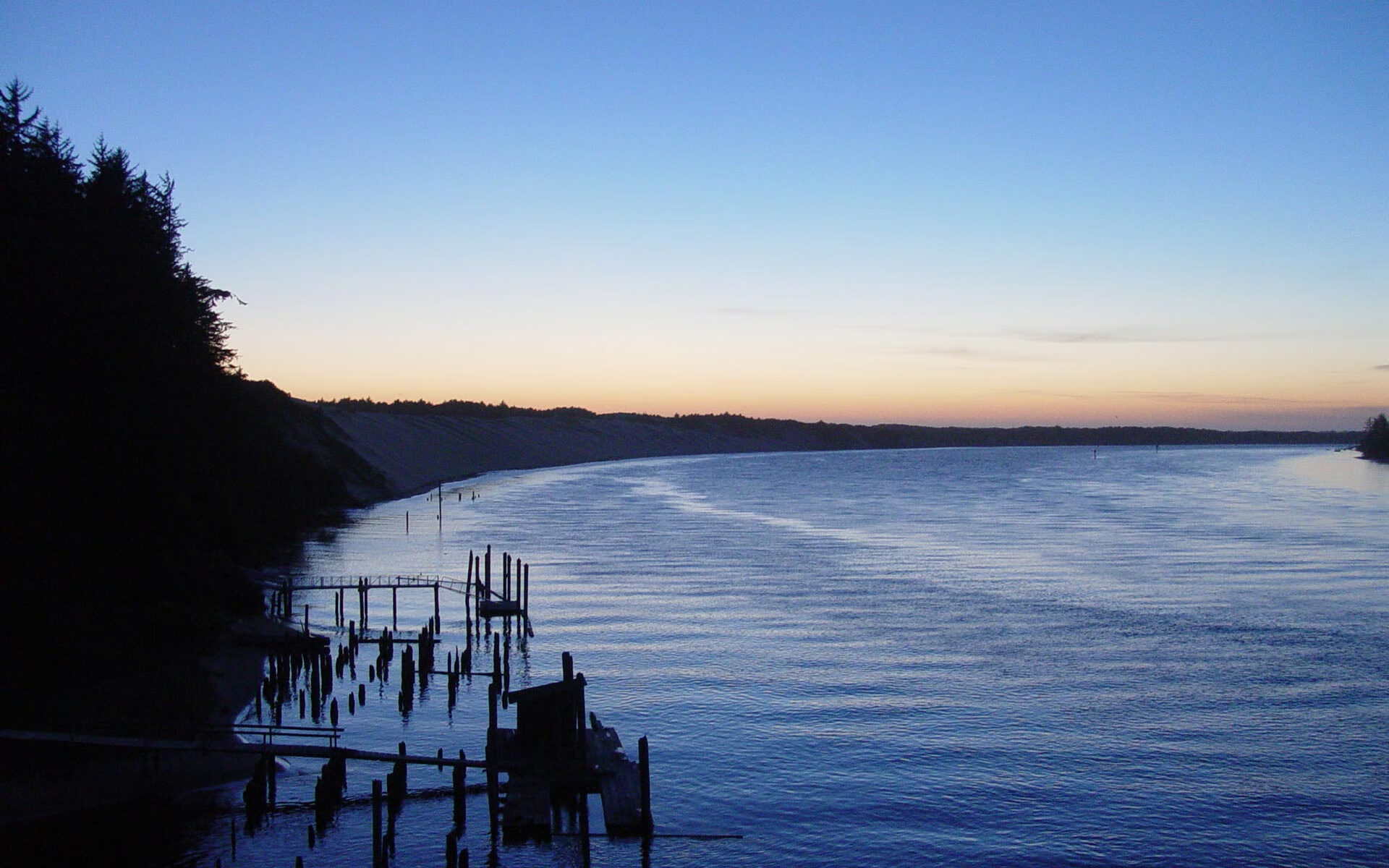 电竞产业与娱乐产业的联动:综艺节目与明星代言,有那些电竞娱乐的公司