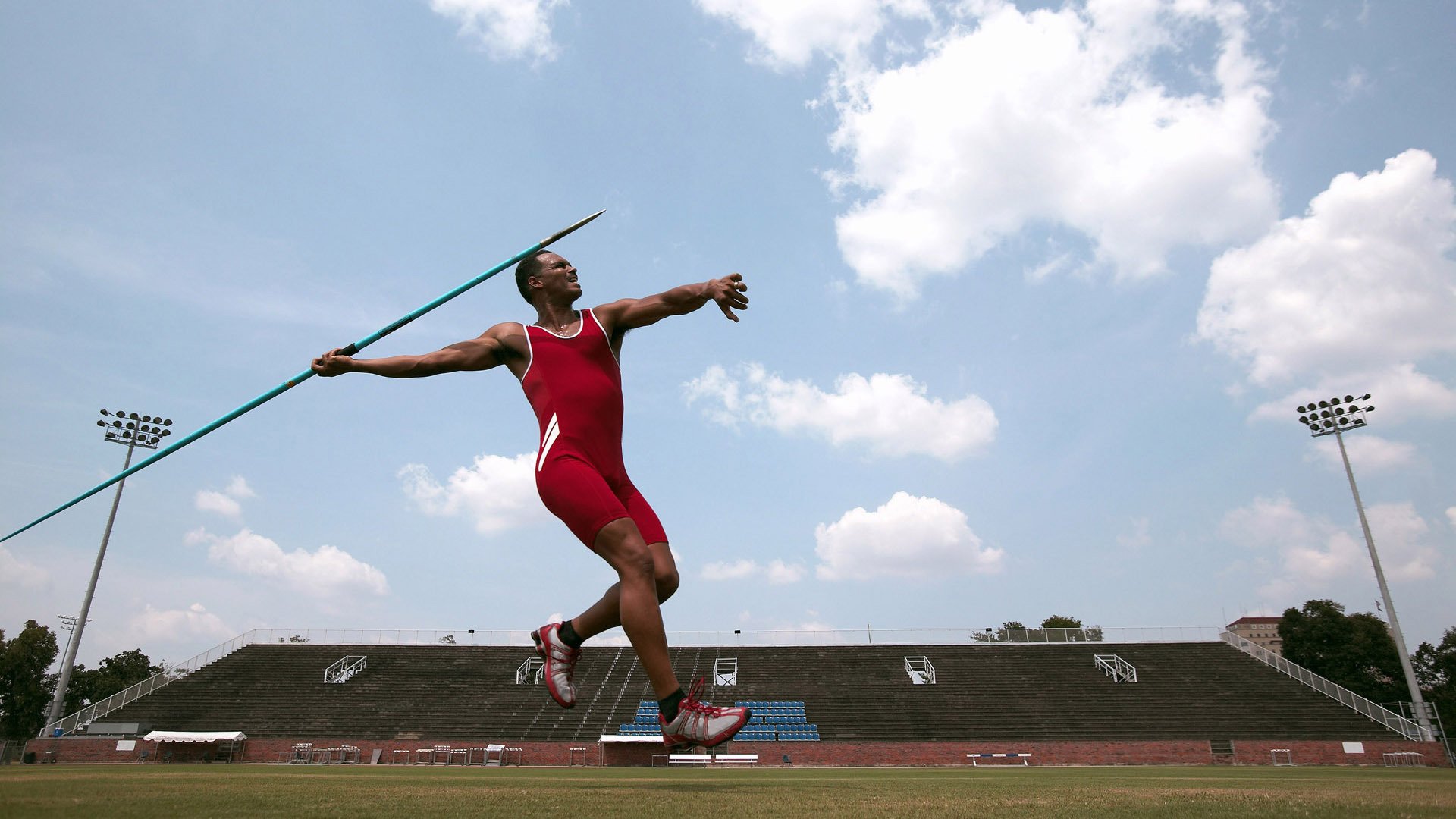 英超青训营虚拟现实技术强化战术认知训练,英超试训