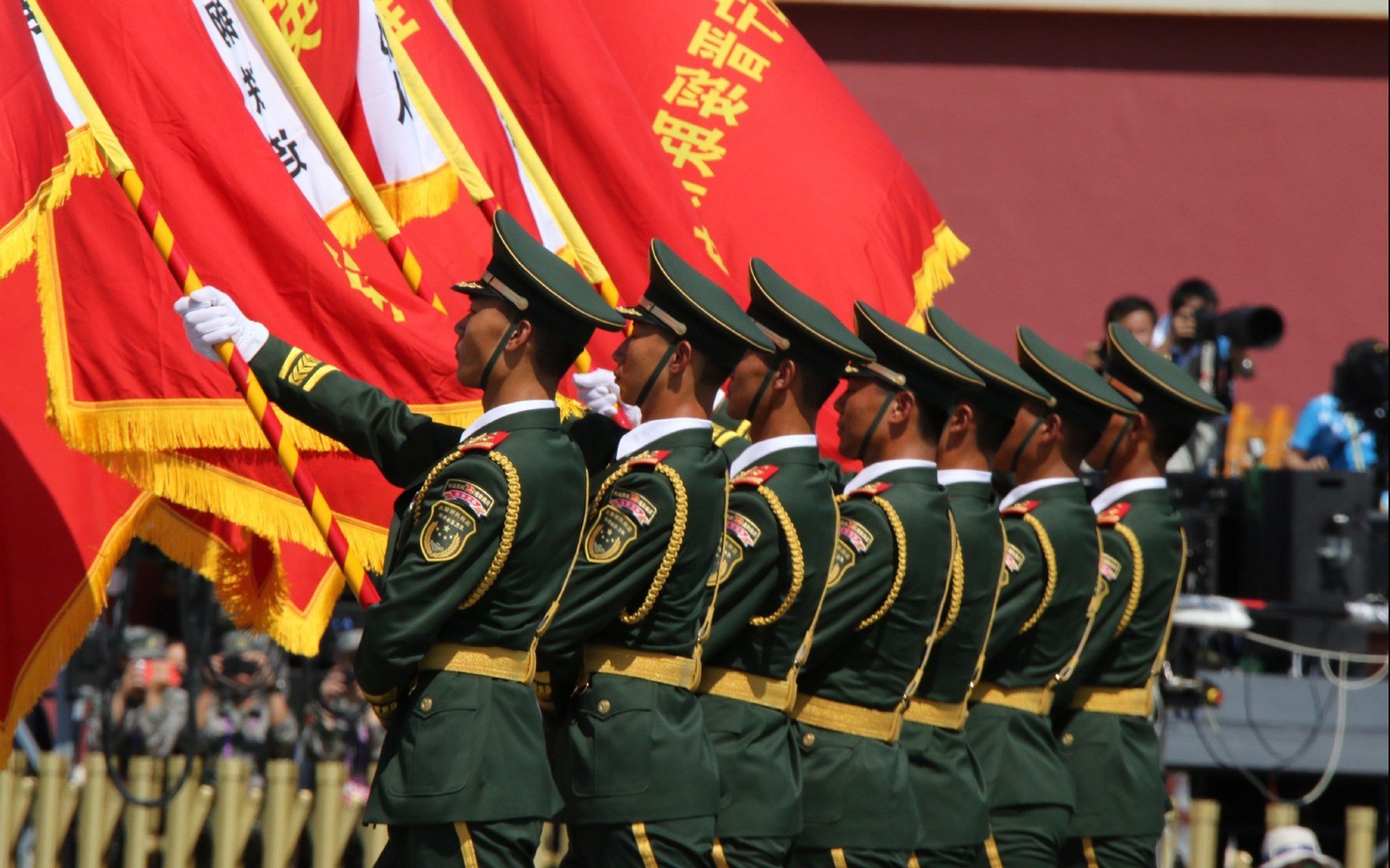 电竞商业模式创新多元收入结构更稳健，电竞商业化