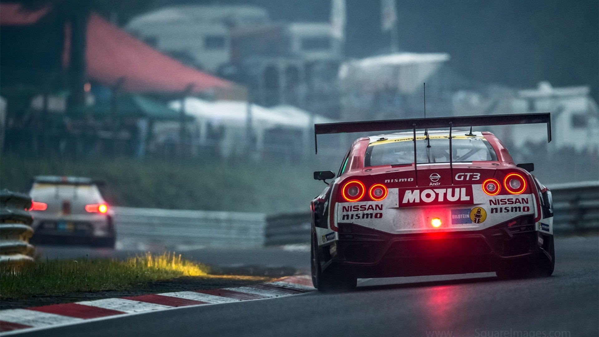 蝶泳节奏重心：中国后移，美国前移，蝶泳动作分解