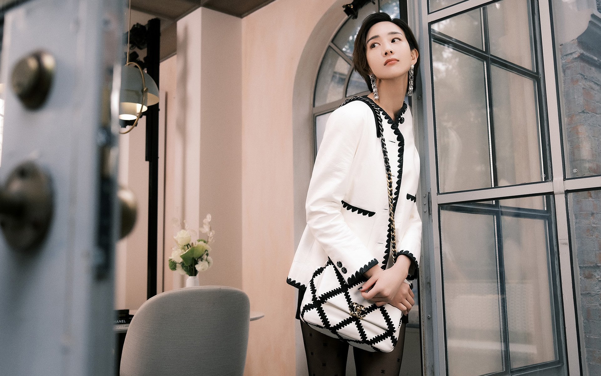 卡普尔凭借超高的竞技状态,帮助袋鼠队在比赛中屡屡得分,卡尔美袋鼠皮足球鞋