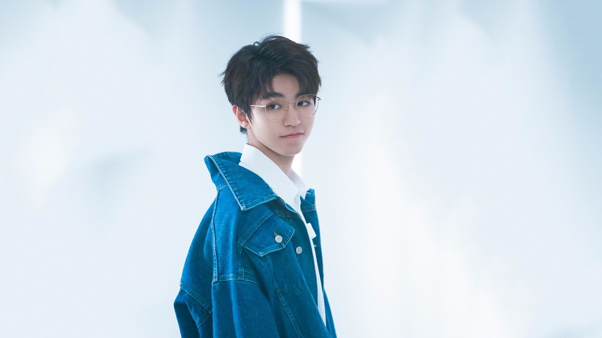 基:全黑队的“攻防双全者”,每次突破和拦截都显示出极高的球技