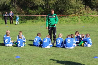 骑士教练吹嘘球队战术纪律良好，骑士队的教练