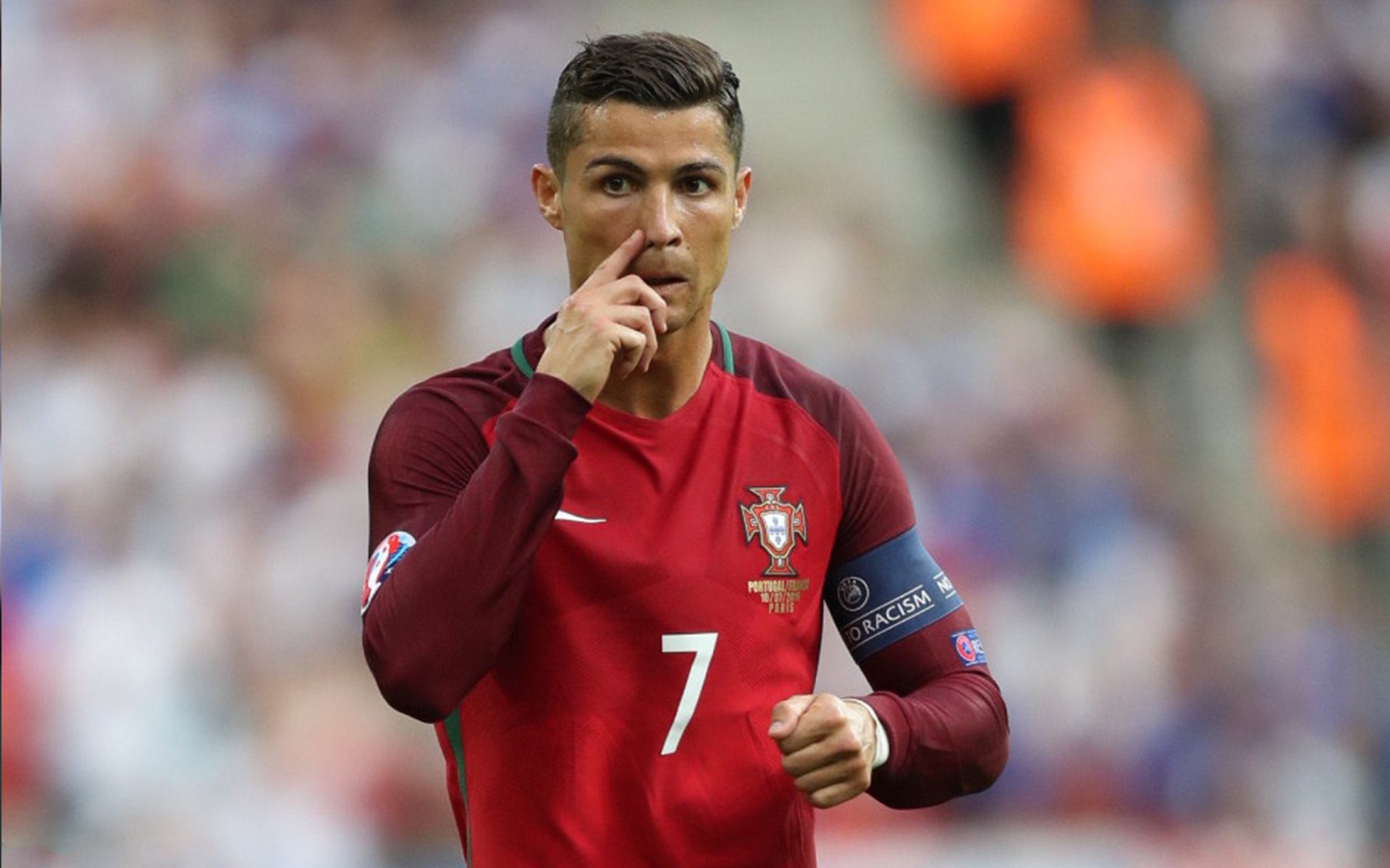 黄蜂队内举行趣味挑战赛增强队友之间互动，黄蜂队全称